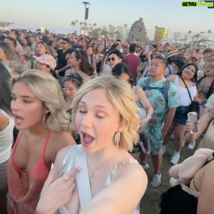 Lily Brooks O'Briant Instagram - baby’s first Coachella Day 1 🎡 • • #coachella #festival #musicfestival #coachella2024 #music #festivalfashion #festivaloutfit #festivalseason