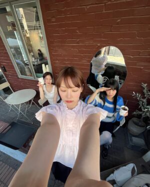 Lim Yu-bin Instagram - 날씨가 너무 좋잖아요!
天気が良くすぎて気持ちいい╰(*´︶`*)╯♡