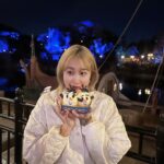 Lim La-la Instagram - 나 이거 샀게요 안샀게요?🤭🐿ㅋㅋㅋ 웃고 울었던 극F에게 딱인 홍콩 디즈니랜드🩷 #엔조이커플 #임라라 #디즈니랜드 #hongkong