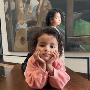 Lina Castrillón Instagram - 🫠🫠

-Paulina
Quiere ser astronauta 👩‍🚀 y bailarina .

-Julieta 
Su sueño es que no haya  basura en el planeta 
Y salvar a todos los animales de la tierra 🌎 y el 
Mar . 

Que hermosos son los niños . 🙏🏻