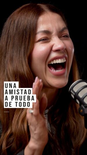 Lina Castrillón Instagram - De los podcast más sabrosossss de este año 😂
Decidí entrevistar a mi mejor amiga @linacastrillons ,
y esto se convirtió en una echada de rulo tremenda donde hablamos de nuestra vida, nuestros fracasos, nuestros triunfos, nuestros dolores y hasta nuestros ex.
No se pierdan esta charla tan HONESTA de dos viejas que se aman y hablaron popó de principio a fin .  Ah ! Y seguro se van a inspirar porque de las experiencias propias se aprende mucho .

🎙️Episodio completo disponible en YouTube y Spotify (link en mi bio )
🎙️Esto es vos podés, el podcast.