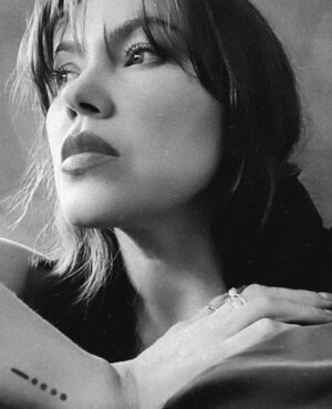Lina Castrillón Instagram - .🩶👆🏼
•
•
•
•
No lo olvides .