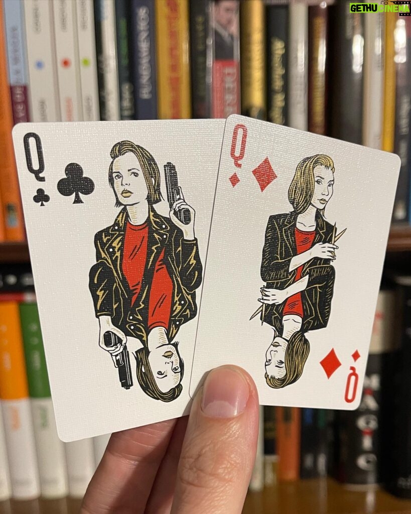 Lina Esco Instagram - queen of clubs in @adrianlacroix tarantula deck! thank you for including us ♣️♦️