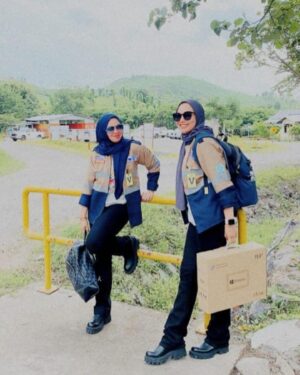Linda Ramadhanty Instagram - 👯‍♀️🩵