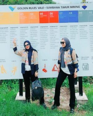 Linda Ramadhanty Instagram - 👯‍♀️🩵