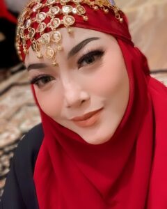 Actress Linda Ramadhanty HD Instagram Photos and Wallpapers December 2023