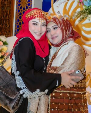 Linda Ramadhanty Instagram - Ka Dea’s @deatung2 birthday party.. 

Makeup : @its_pinkkhan @deawedding_official