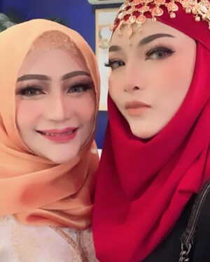 Linda Ramadhanty Instagram - Ka Dea’s @deatung2 birthday party.. 

Makeup : @its_pinkkhan @deawedding_official