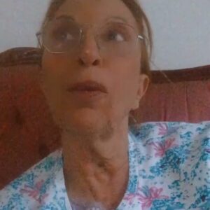 Linda Youdif Instagram - C chaud qd même non pour les anti vacc! Faites ce que bon vous semble! Nous sommes en démocratie! #vaccinationobligatoire 🇫🇷☹️