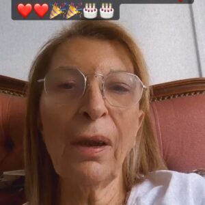 Linda Youdif Instagram - C mon anniversaire je vous aime fort ❤️❤️ 17 septembre 1952 lol! La vieillesse arrive à grands pas! Je le prends avec humour 😂😂
