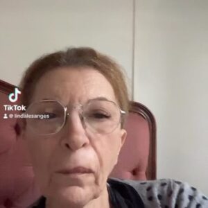 Linda Youdif Instagram - La haine sur les lives! Grr 🤬🤬