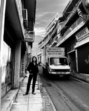 Linda Zervakis Instagram - Thessalonikis Straßen.

Foto: @elissavet_patrikiou 

#thessaloniki
#streetstyle 
#filmkulisse 
#rough
#cityvibes