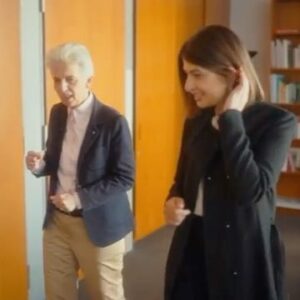 Linda Zervakis Instagram - #PolitikTalk - mein Tag mit der FDP-Politikerin @strackzimmermann 

#zol #zolprosieben #zolpolitik #PolitikTalk