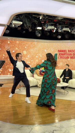 Lindsay Mendez Instagram - Who do you think won the @merrilyonbway dance-off? 💃🕺