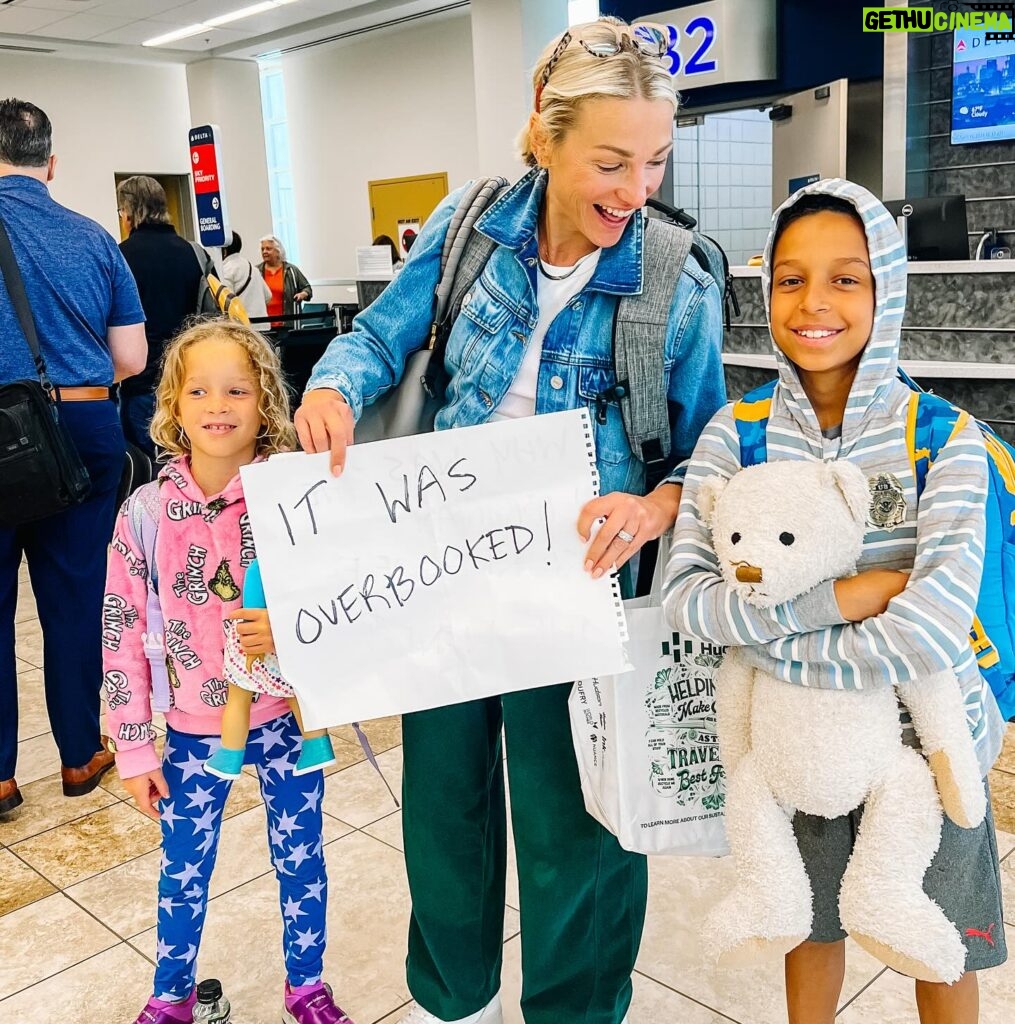 Lindsay Czarniak Instagram - First of all, this is just mean. We love librarians! Secondly as far as airports go, we enjoyed you Myrtle Beach! #JOTD #jokes #laugh #family #travel