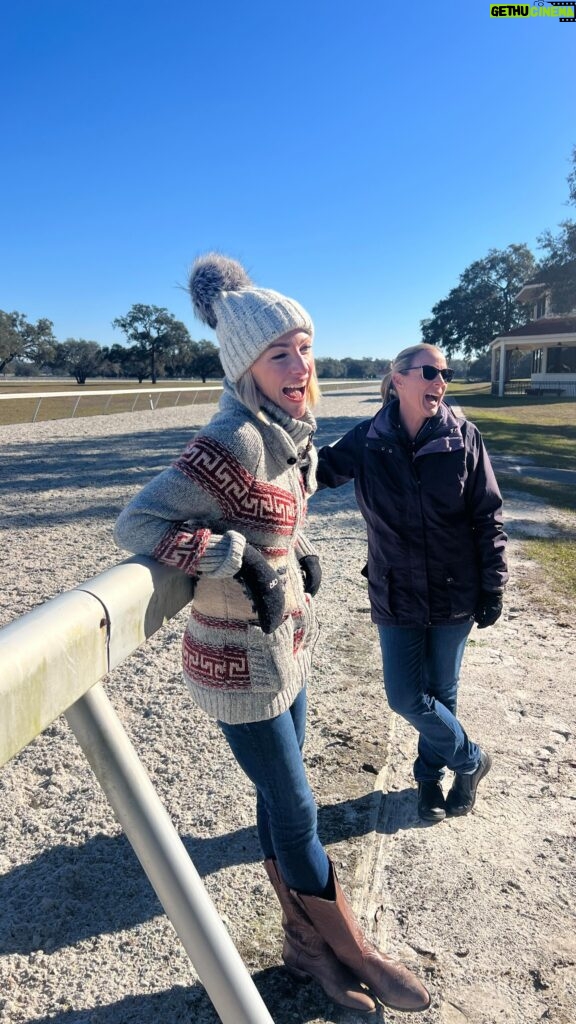 Lindsay Czarniak Instagram - Looking forward to the Kentucky Derby a week from today! Wanted to share this behind the scenes look of Belmont winning horse trainer Jena Antonucci and her @horseologyinc team hard at work. They let us spend some time with them recently to see what day to day life is like on their farm in Ocala. Can't believe it began with an unexpected birth #horses #horseracing #triplecrown #family