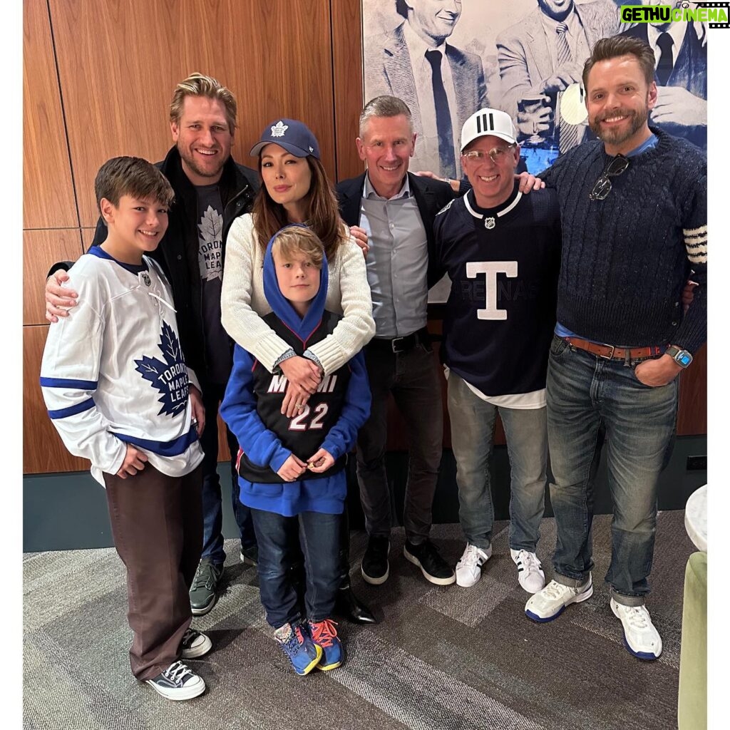 Lindsay Price Instagram - Just gonna post these pics from the hockey game last night real quick before I go to Timmies to grab a box of timbits and a large Double Double. Go leafs GO 🍁 @mapleleafs