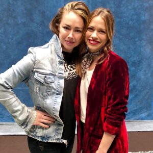 Lindsey McKeon Instagram - SHOWIN SOME SISTER LOVE 💕 @joylenz @eyecon3000 @eyeconmemories #oth #onetreehill #rtth
