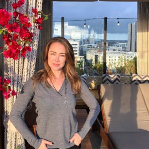 Lindsey McKeon Instagram - Good morning, everyone. Have a beautiful week. ☀️