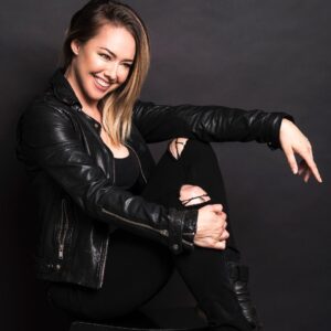 Lindsey McKeon Instagram - GOING INTO MY WEEK LIKE- #mondays #bringiton #mondaymood #mondaymotivation @aramonphotography