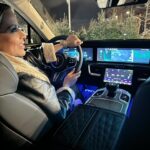 Linni Meister Instagram - Annonse/samarbeid/ Jeg har falt pladask for HONGQI E-HS9! Hva er det ikke å like med denne råe bilen?! (Bla til side for flere lekre bilder) Den har alt man kan drømme om i en bil. Synes derfor det er helt fantastisk at en så lekker og unik bil som HONQI fra @hongqi.norge har et ellevilt leasingtilbud nå:    Leasing av E-HS9 Exclusive kr 6.995/md. og fastrente 2,8% Startleie kun kr 52.250. Etabl.geb. kr 4.995. Tot. kr 308.933. Bindingstid 36 md./45.000 km. 4WD, vinterhjul, metallic lakk, matter og 6 seter er inkludert i prisen.  For et tilbud😳 Vet om flere som ønsker seg denne bilen, så om du slår til nå, får du den billigere enn noen gang! 🥳 Man kan få bilen enda billigere om man dropper massasjen, men personlig mener jeg det er verdt å betale litt ekstra for, da det tar kjøreopplevelsen til nye høyder🤩