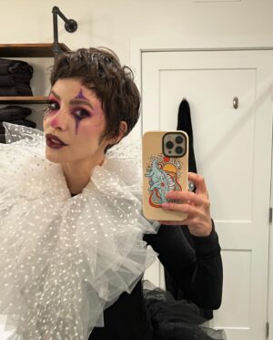 Linsey Godfrey Instagram - This is Halloween 🎃 👻👹🧚🏻💀
Featuring the little bird