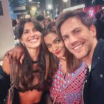 Lis Moreno Instagram - QUE ILUSIÓN! 🥹 Anoche hemos podido ver los 3 primeros episodios de #aixònoéssuècia y nos hemos quedado con ganas de más! 🤩 Un hermoso proyecto con un increíble equipo! Falta poquito para que se estrene! 🔥🎬 Acá comparto un poquito lo que ha sido la apertura del @serielizadosmag con @noessuecia de @funicularfilms y @nanouk_films para @tv3cat @rtveplay @anagramsweden 🔥