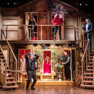 Lisa Ambalavanar Instagram - Noises Off UK tour. 

80 shows done, at least 95 to go 🥵
That’s a lot of stairs. 

An honour to work with these people.