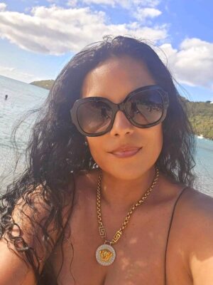 Lisa Nicole Cloud Instagram - Spring Break Vibes with the family.  Life is about Living and loving the life God has blessed you with.  I'm thankful for the blessing of being a mother,  wife and having great family memories. 

St. Thomas, VI. Is America's Paradise but I call it home. Haven't been back in many years since my father passed.  Missing my dad and Kimmy but they are smiling down from heaven and I know they are glad we came back home. SO MANY MEMORIES. 

#nauglesfamilyvacation #stthomasvi #homeiswheretheheartis #springbreak2024