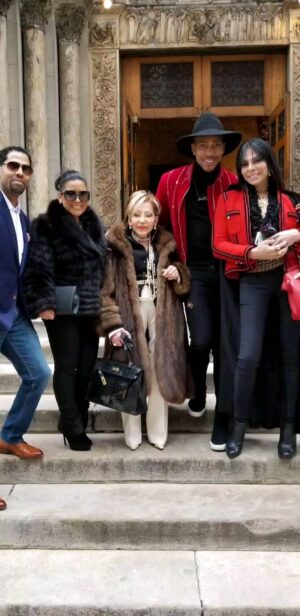 Lisa Nicole Cloud Instagram - NYC with my hubby is always a VIBE! Looking forward to being back for my Feb 13 show at Rolls Royce. Luxury, class, sophistication on the next level.  Come check me out.  You can get more details at www.rsvpme.info