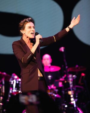 Lisa Stansfield Instagram - It was so wonderful playing Chile again. Such a special night. Muchas Gracias mis amigos. ♥️