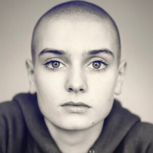 Lisa Stansfield Instagram - Utterly heartbreaking.
Goodnight Sinead.🕊️♥️