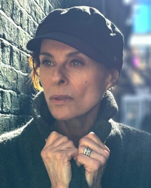 Lisa Stansfield Instagram - Have a lovely weekend everyone ♥️