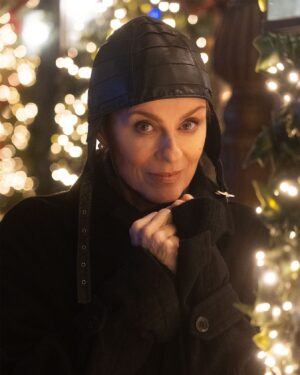 Lisa Stansfield Instagram - With lots and lots of festive love! ✨♥️✨