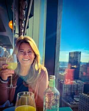 Lisa Whelchel Instagram - Celebrating my baby girl’s birthday with High Tea in NYC. ☕️🫖🗽🛕🍎🎂🥳