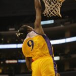 Lisa Leslie Instagram - On this day in 2002, @lisaleslie became the first WNBA player to dunk in a game 👑 She threw down a one-handed breakaway layup with 4:44 remaining in the first half in Los Angeles’ matchup vs. Miami at the STAPLES Center 🙌 Tune in as the @la_sparks host the @nyliberty today at 4pm/ET on @ESPN!