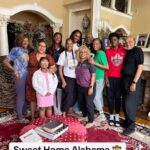 Lisa Leslie Instagram - I’m so thankful for my family! The love, the support, tue laughs, and the financial guidance has been priceless! Big thanks to my uncle and cousins for always standing in the gap knowing I didn’t have a dad! I love you all deeply🙏🏾🙏🏾🙏🏾🙏🏾♥️♥️♥️♥️ #ItTakesAVillage -#FamilyFirst Music: @tanneradell 💕💕