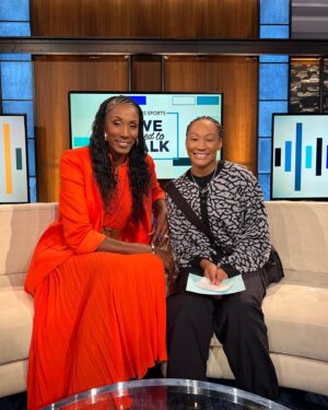 Lisa Leslie Instagram - I had a great time on the First-Ever All Women’s Sports Talk Show @weneedtotalk thank you @lisaleslie @debbieantonelli12 @ajross_tv @summersanders_  for sharing my story.

#kiyomi #jordanbrand #jumpman23 #womenshistorymonth #cbssports