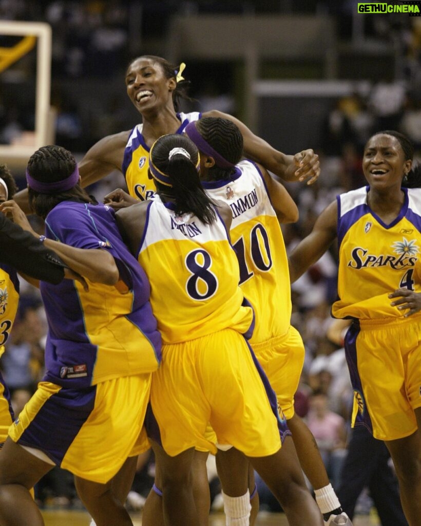 Lisa Leslie Instagram - On this day in 2002, @lisaleslie became the first WNBA player to dunk in a game 👑 She threw down a one-handed breakaway layup with 4:44 remaining in the first half in Los Angeles’ matchup vs. Miami at the STAPLES Center 🙌 Tune in as the @la_sparks host the @nyliberty today at 4pm/ET on @ESPN!
