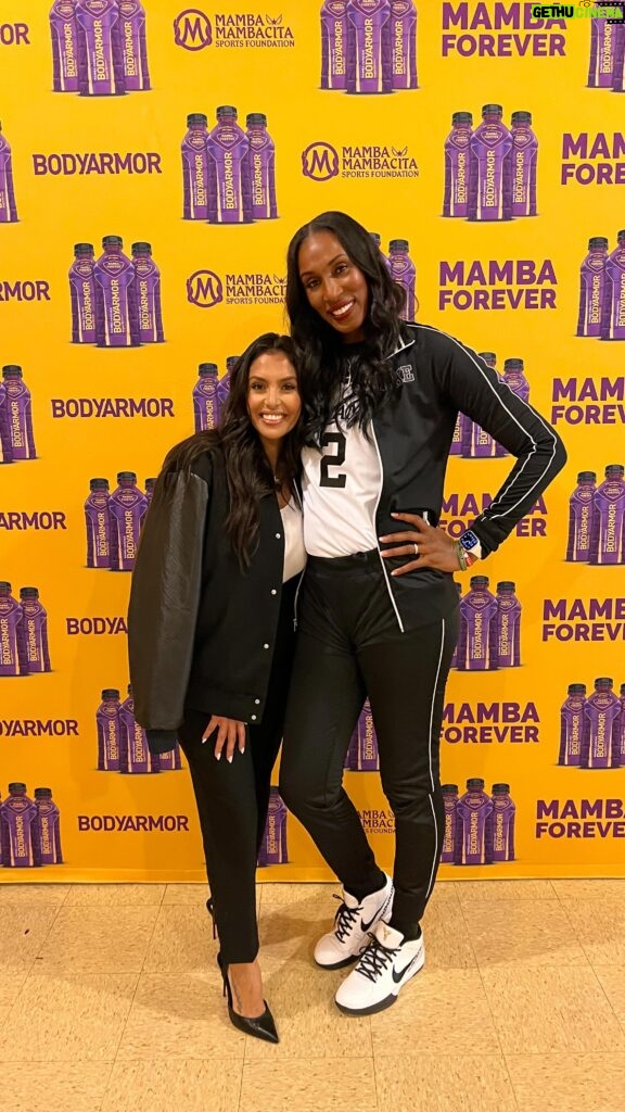 Lisa Leslie Instagram - @vanessabryant your love and passion for Kobe and Gianna’s legacy will never end♥️♥️! I’m always here to support and keep their legacy alive 💜💛 #mambaforever #PlayGigisWay Thank you @drinkbodyarmor and @mambamambacitasports for giving back to our communities and helping us inspire the next generation!!