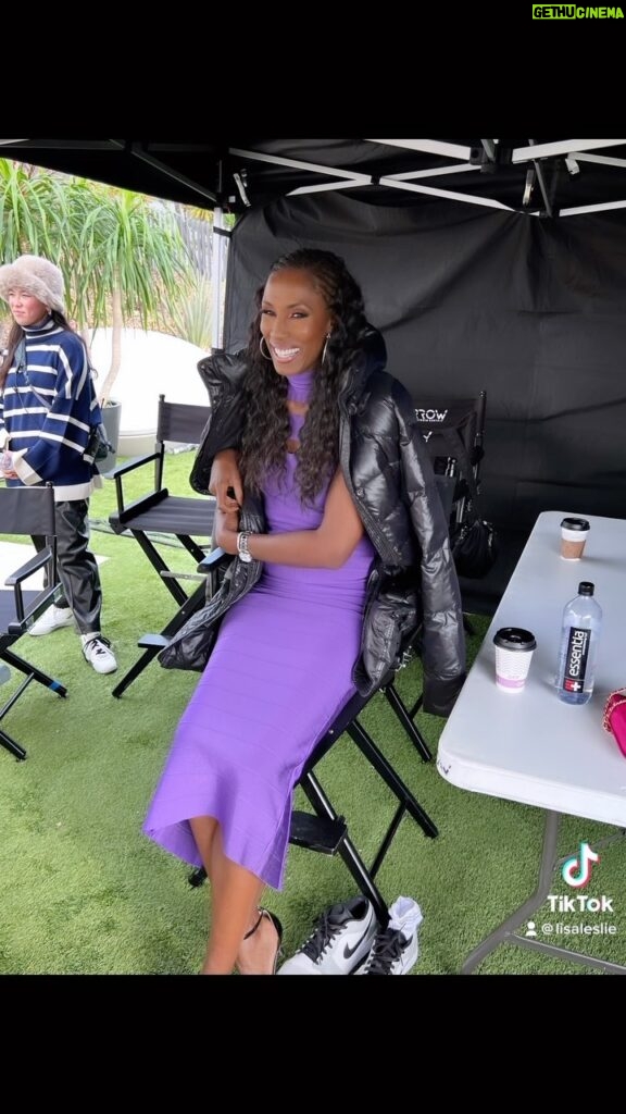Lisa Leslie Instagram - Behind the scenes of our Super Bowl Commercial Shoot with @draftkings @kevinhart4real @ludacris @juliuserving @emmittsmith22 @undertaker @davidortiz It was cold but we made it❄️😂 Hair style: @iam_junash Make Up: @deedee_kelly Hair: @hairnista Braids: @sasha_styles11