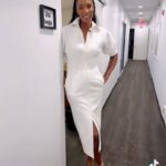 Lisa Leslie Instagram - I’m so proud of you @lesdogggg Thank you for having me and celebrating us tall girls! I’m loving your book! Keep rising sis♥️ Y’all this is a big deal!!! Be sure to support the @thedailyshow which airs weeknights at 11:00PM ET/PT on Comedy Central and is available the following morning on Paramount Check me out tonight with Leslie! She’s so bomb!!! We tall and cute💃🏾💃🏾