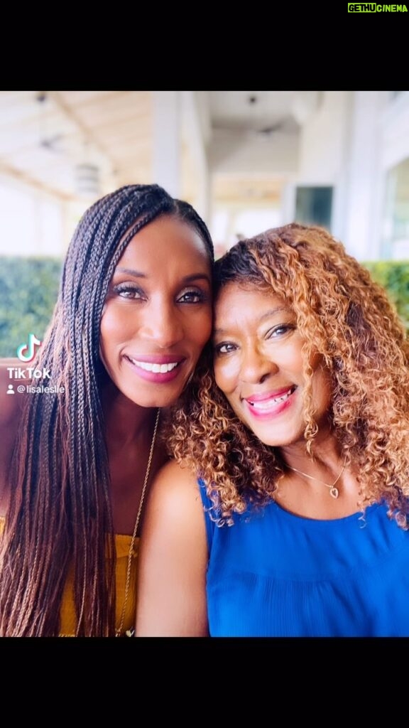Lisa Leslie Instagram - It’s been a long year fighting stomach cancer but you did it Mommy!! Happy 76th Birthday!! God is Good All The Time!! Even when times are tough! Thank you Jesus for healing 🙏🏾🙏🏾🙏🏾♥️♥️♥️ Can I get a Happy Birthday and an Amen? P.S. This is her song😂😂