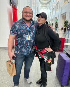 Lisa Marie Varon Instagram - Great seeing @samoajoe at @comicconrevolution . One of my favorite people ever. He tooled me under his wing when I was at UPW in California.