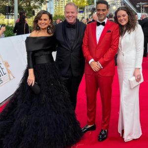Lisa Wilkinson Instagram - Logies red carpet squad…❤️❤️❤️❤️❤️❤️
@zotheysay @hamishblakeshotz @pjhelliar @georgie_tunny @angelabishop10 @whatsarahsnapped @georgieparker @myfwarhurst @joelcreasey @melaniebracewell 
#logies #logiesredcarpet