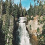 Lisseth Chavez Instagram - Chasing waterfalls in Whistler 🖖🏽 #Alexanderfalls #Shannonfalls