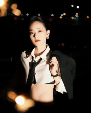 Liu Yase Thumbnail - 7.1K Likes - Most Liked Instagram Photos