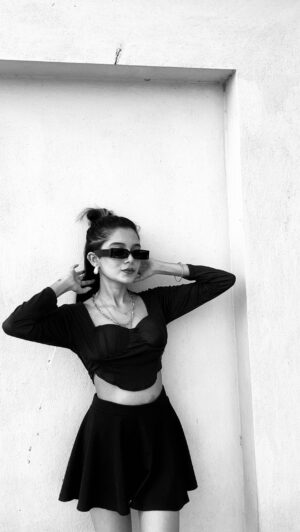 Liza Sarkar Instagram - Darling , can i be your 🦋⛓️ !!??

#reelsinstagram #reelsinstagram #darlingcanibeyourfavorite #favourite