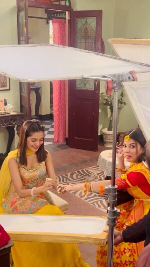 Liza Sarkar Instagram - #subhanallah ♥️🫶

@nabanitamalakar09 #partnerincrime #bts