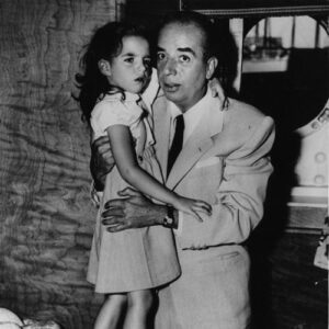 Liza Minnelli Instagram - Thinking about my daddy today. I miss him so much. A wonderful man who instilled in me a love of music I wouldn’t have otherwise known. I cherish our evenings listening to Ella Fitzgerald together. ♥️
#vincenteminnelli #lizaminnelli #ellafitzgerald #missyoudaddy #love